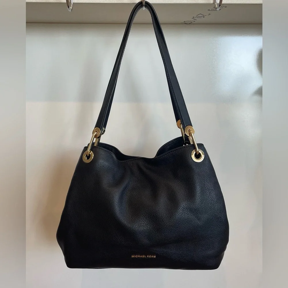 Micheal Kors Raven Large Leather Shoulder Bag Black with Gold Hardware - Picture 1 of 7